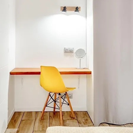 T2 35m2 Tout Confort - PLACE DE LA LIBERTE - LéZapparts Appartamento