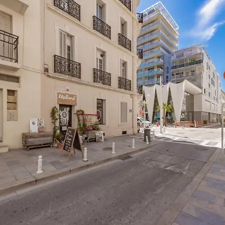 T2 35m2 Tout Confort - PLACE DE LA LIBERTE - LéZapparts Appartamento *
